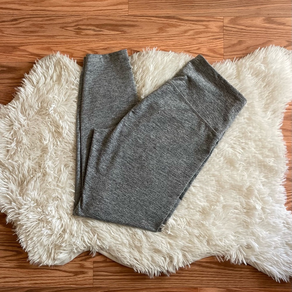 Light Gray Old Navy Active Leggings Size Large